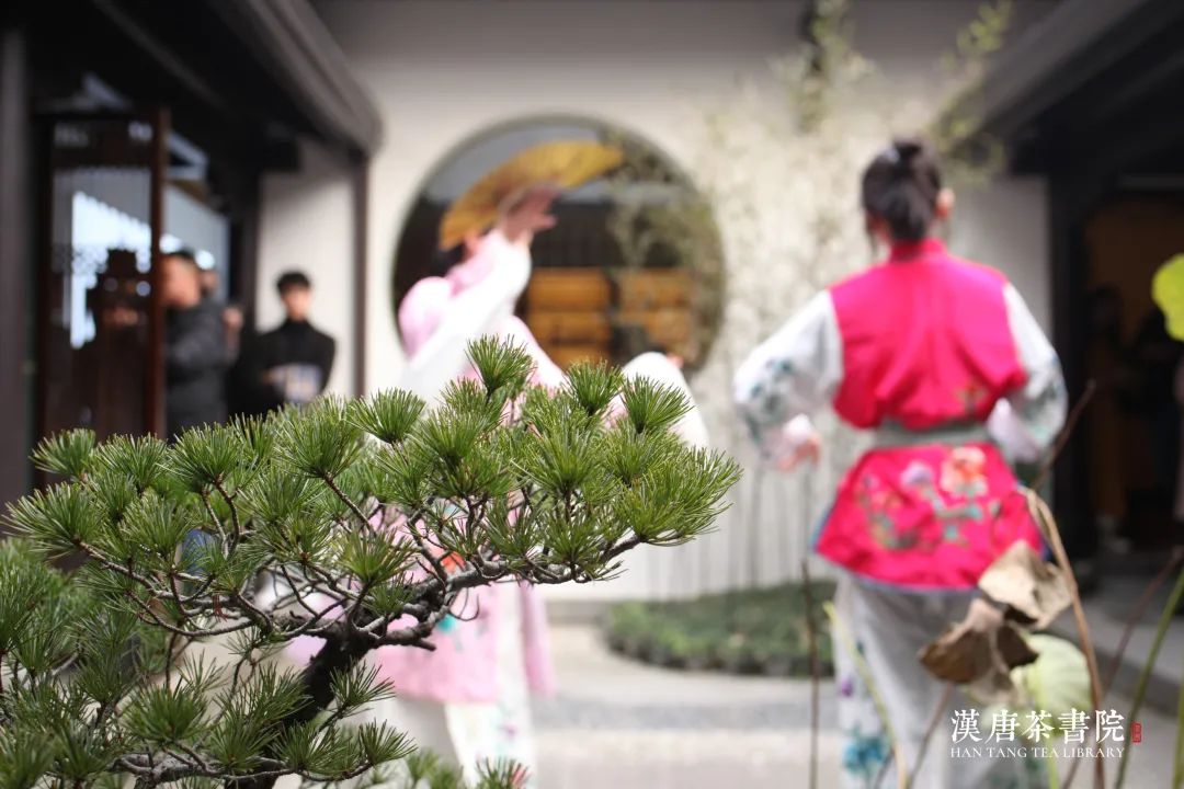 杭州茶書院?jiǎn)⒛?| 當(dāng)代「韓熙載夜宴」，復(fù)現(xiàn)中國(guó)文人雅趣生活插圖10